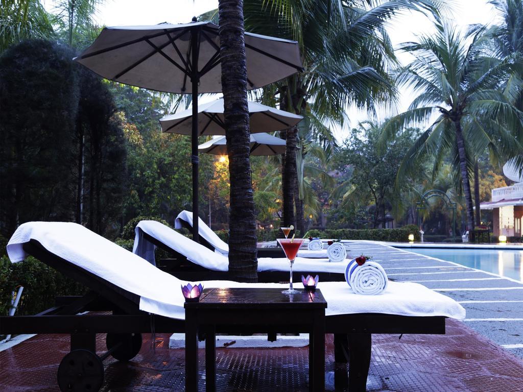 Pleasant Days Resort Chembarambakkam Lake Exterior foto