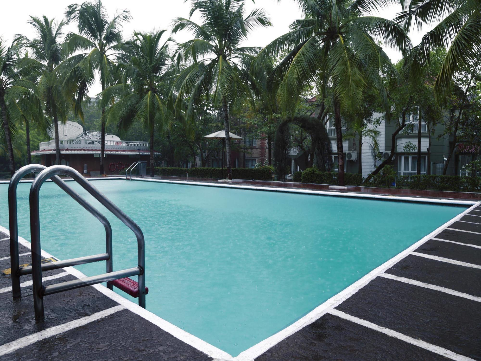 Pleasant Days Resort Chembarambakkam Lake Exterior foto
